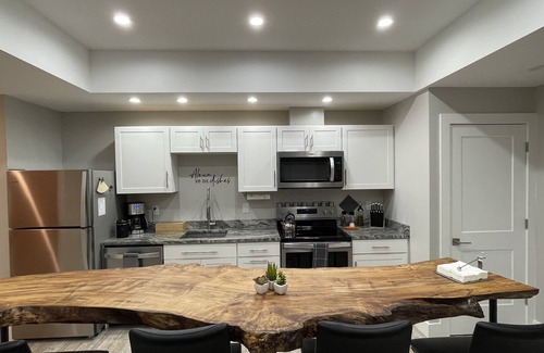 Hendersonville Apartment | Luxurious Retreat w/Hot Tub by DuPont; mins to Pisgah, Brevard & Hendersonville