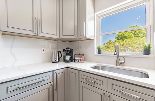 Bay Crest Park House | "Luxurious Retreat with Pool, Game Room, and Outdoor Oasis!"Close to TPA, RayJay