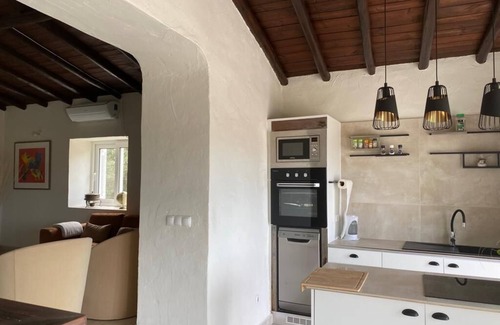 Lagos Cottage | luxurious romantic cottage overlooking the Monchique and sea