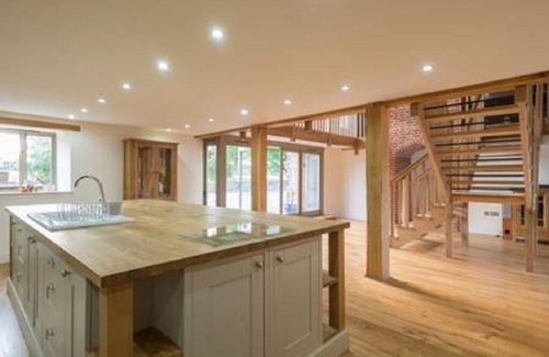 Swafield House | Luxurious Rural Barn with Pool & Hydrotherapy Spa. Miles of unspoilt beaches.