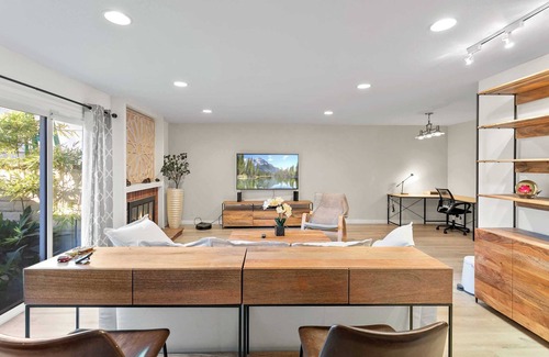 La Mirada House | Luxurious Sanctuary on Santa Gertrudes Ave #41808