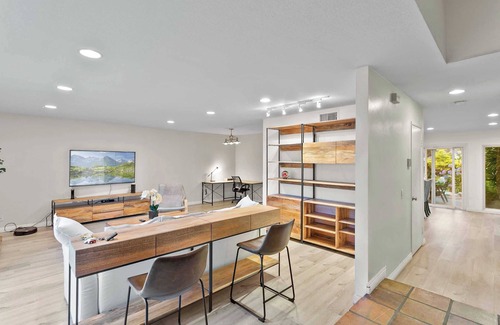 La Mirada House | Luxurious Sanctuary on Santa Gertrudes Ave #41808