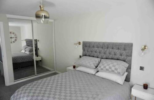 Groomsport Apartment | LUXURIOUS SEASIDE APARTMENT