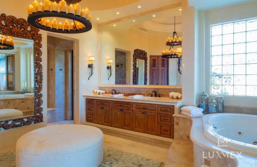 Palmilla Villa | Luxurious Seclusion at Palmilla Fully Staffed - Swimmable Beach