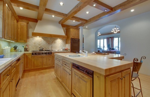 Sun Valley House | Luxurious, secluded house w/private hot tub, gym, game room & mountain views