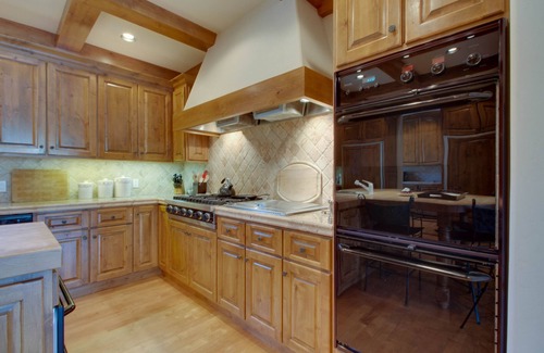 Sun Valley House | Luxurious, secluded house w/private hot tub, gym, game room & mountain views