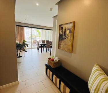 Victoria and Alfred Waterfront Apartment | Luxurious Secure V&A Waterfront Apt