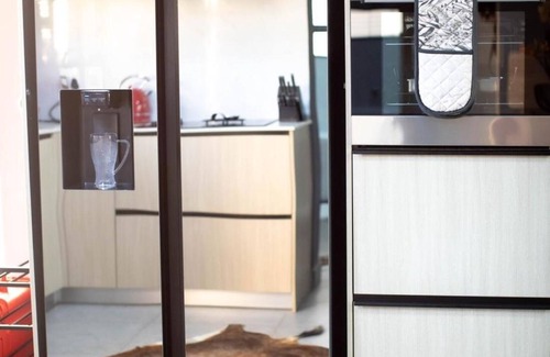 Ekurhuleni Apartment | Luxurious Self-catering Apartment in Benoni With Private Entrance