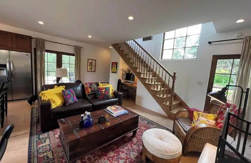 Vista Encantada House | Luxurious, Serene Guest House Only 2 miles from Famed Santa Fe Plaza