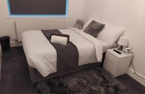 Northumberland Heath House | Luxurious space