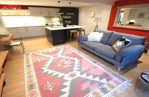 Bolberry Apartment | Luxurious staycation at Soar Mill
