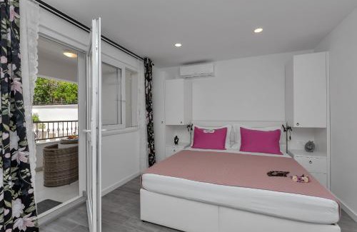 Makarska Old Town Apartment | Luxurious studio apartment Jube