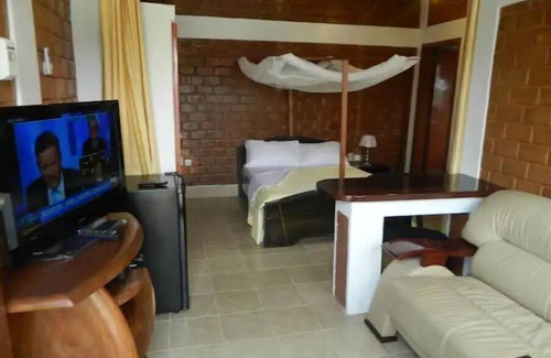 Lingwala Apartment | Luxurious Studio (by Gombe)