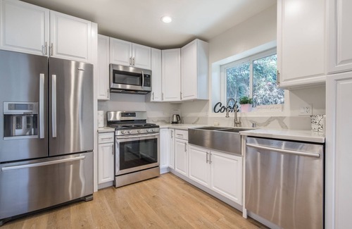 North Hollywood House | Luxurious Studio City Home