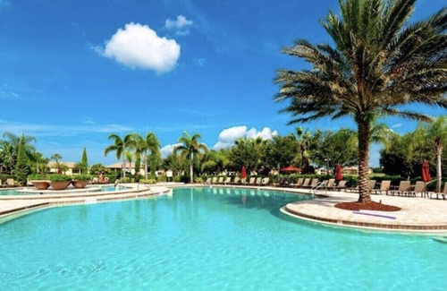 Bradenton Condo | Luxurious Stylish 2 Bedroom 2 Bathroom condo with spectacular views.