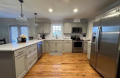 Northeast Raleigh House | Luxurious-Stylish Modern Home Close to Downtown Raleigh!