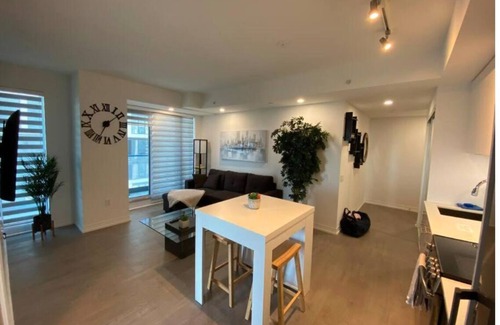 Garden District Condo | Luxurious Suite