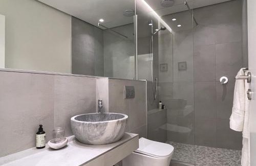 Muizenberg Apartment | Luxurious Surf Apartment on Muizenberg Beach