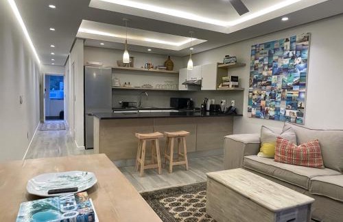 Muizenberg Apartment | Luxurious Surf Apartment on Muizenberg Beach