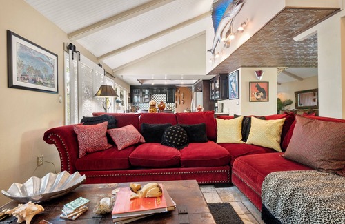 University City House | Luxurious Tropical Retreat w/Pool and Hot Tub