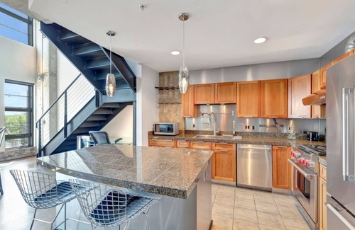 Five Points House | Luxurious Uptown Denver Loft with Stunning Views