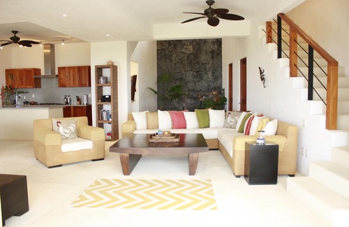 Cerro del Vigia House | Luxurious Vacation Home, Amazing Ocean Views, 4 BR 4 1/2 Baths, Private Pool!