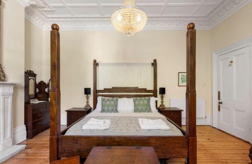 St Leonards-On-Sea Apartment | Luxurious Victorian, a few minutes from the beach - sleeps 2 adults and up to 3 children