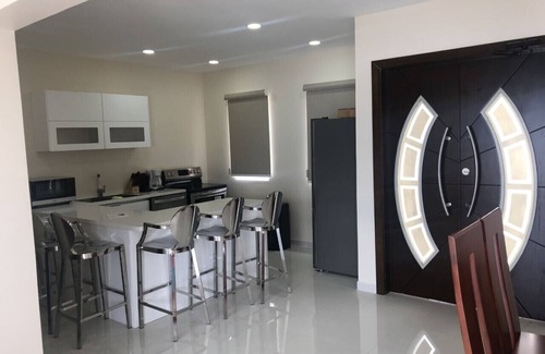 Savaneta House | Luxurious Villa Fillipe 2 Brand New! Sea View: Spacious, Private Pool & AC!