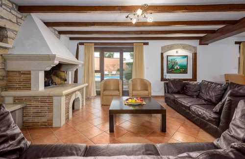 Radetici Villa | Luxurious villa in Istria with pool for 12 persons, pets welcome