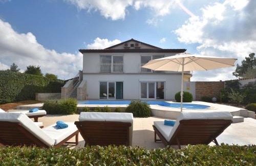 Kanfanar Villa | Luxurious Villa in Lavanda in Kanfanar with Private Pool