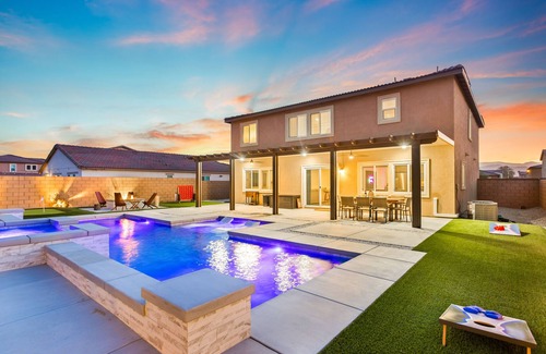 Coachella House | Luxurious Villa, Pool/Spa, Fire Pit & Games