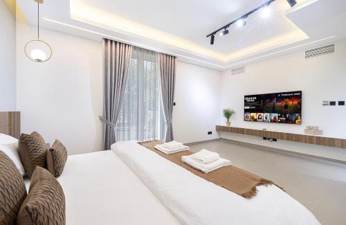 Arabian Ranches Villa | Luxurious Villa, Private Pool and Garden, Dubai