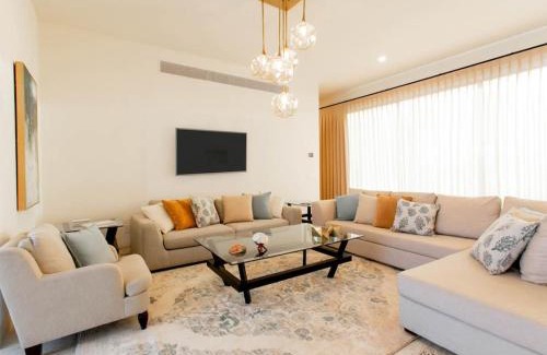 Cabo Bello Villa | Luxurious Villa spacious annd private steps frm Beach