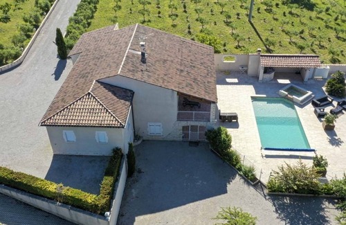 Cruis Villa | Luxurious villa, swimming pool, children's weir, beautiful view