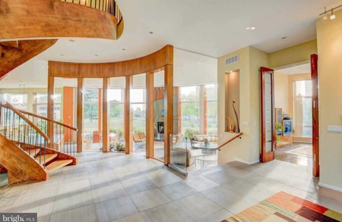 Stevensville Villa | Luxurious Waterfront Kent Island Home 30 miles from Annapolis