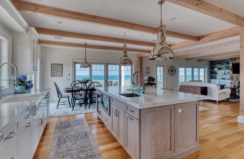East Sandwich House | Luxurious Waterfront Beach House with Breathtaking Views and Private Beach