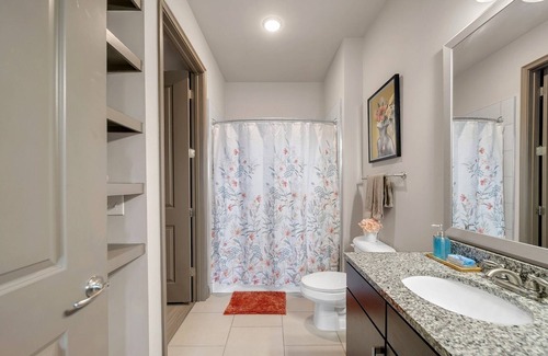Loring Heights Condo | Luxurious West Midtown Condo by RedAwning