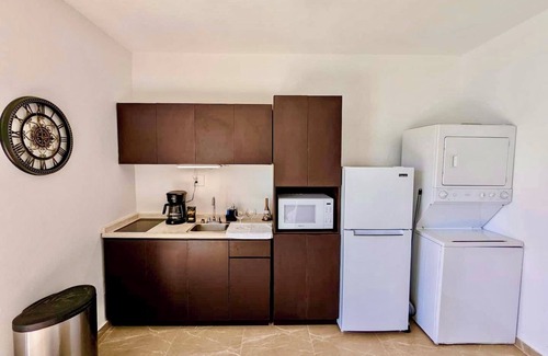 Arecibo Apartment | LuxuriousApt Private Jacuzzi/BBQ