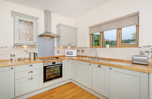 Axminster Cottage | Luxuriously presented cottage with amazing countryside views.