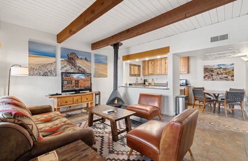 Northeast Santa Fe Hotel | Luxuriously Updated Condo A Stone's Throw From The Plaza