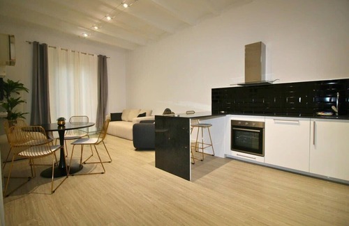 Poblenou Apartment | Luxurius apartment for 4 people with Jacuzzi
