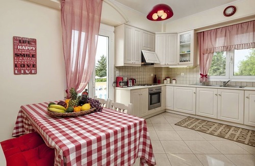 Atsipópoulon Villa | Luxurius private villa with swimming pool, sea views and activities-Villa Danna