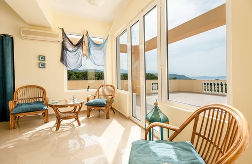 Atsipópoulon Villa | Luxurius private villa with swimming pool, sea views and activities-Villa Danna