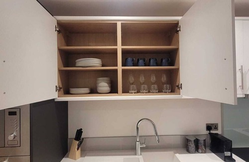 Wainscot Apartment | Luxury 1 Bed Apartment In The Heart Of Rochester