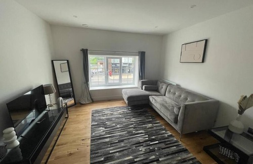 Wainscot House | Luxury 1 Bed Apartment In The Heart Of Rochester