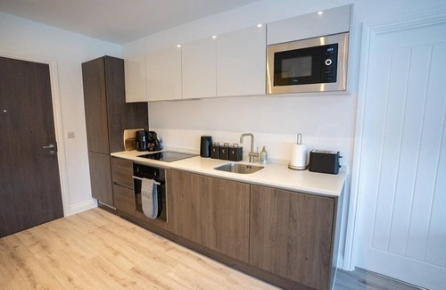 Solihull Apartment | Luxury 1-Bed Flat - Free Parking