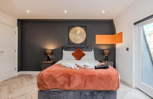 Montpelier Apartment | Luxury 1 Bed with Balcony in Central Brighton Next To beach Sleep 4