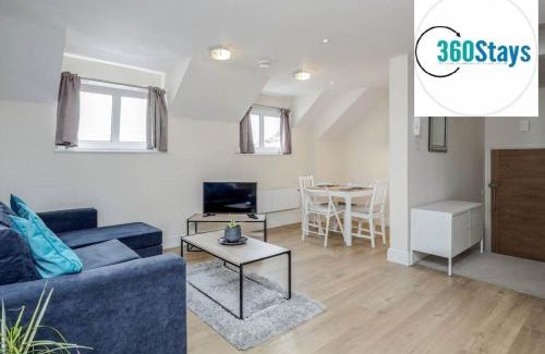 Maidenhead Apartment | Luxury 1 Bedroom Apartment 06 with Parking in Maidenhead by 360stays
