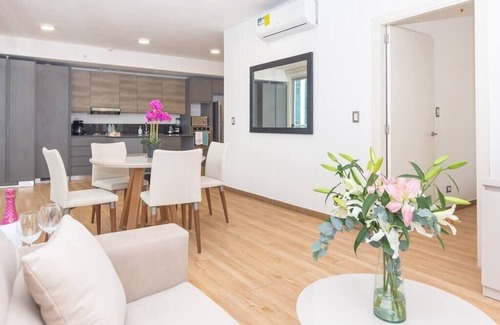 Marbella Condo | Luxury 1 bedroom apt free parking and balcony