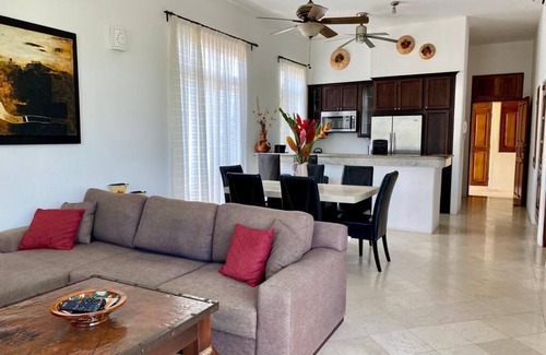 P Chahue Condo | Luxury 1 Bedroom Condo Steps Off the Beach